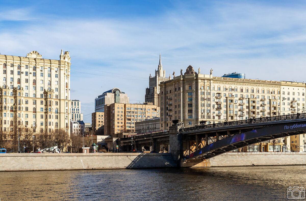 Смоленская набережная - Александр 
