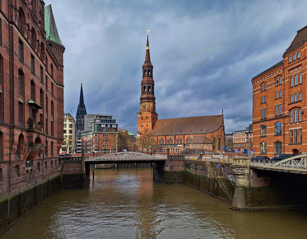 Шпили Гамбурга - Андрей K. Шпили Гамбурга - Андрей K.