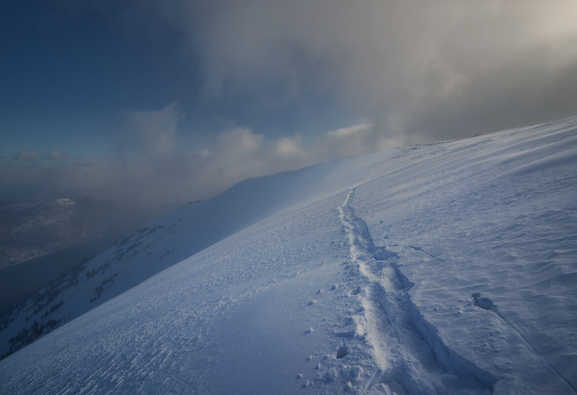 * - Александр Иванов
