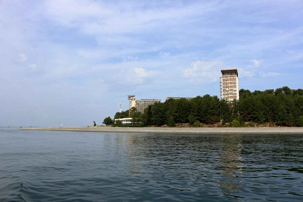 У берега Пицунды - Ольга У берега Пицунды - Ольга