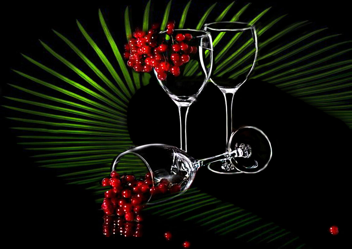 Натюрморт  ( из  серии  стекло ) - Е.М. ***