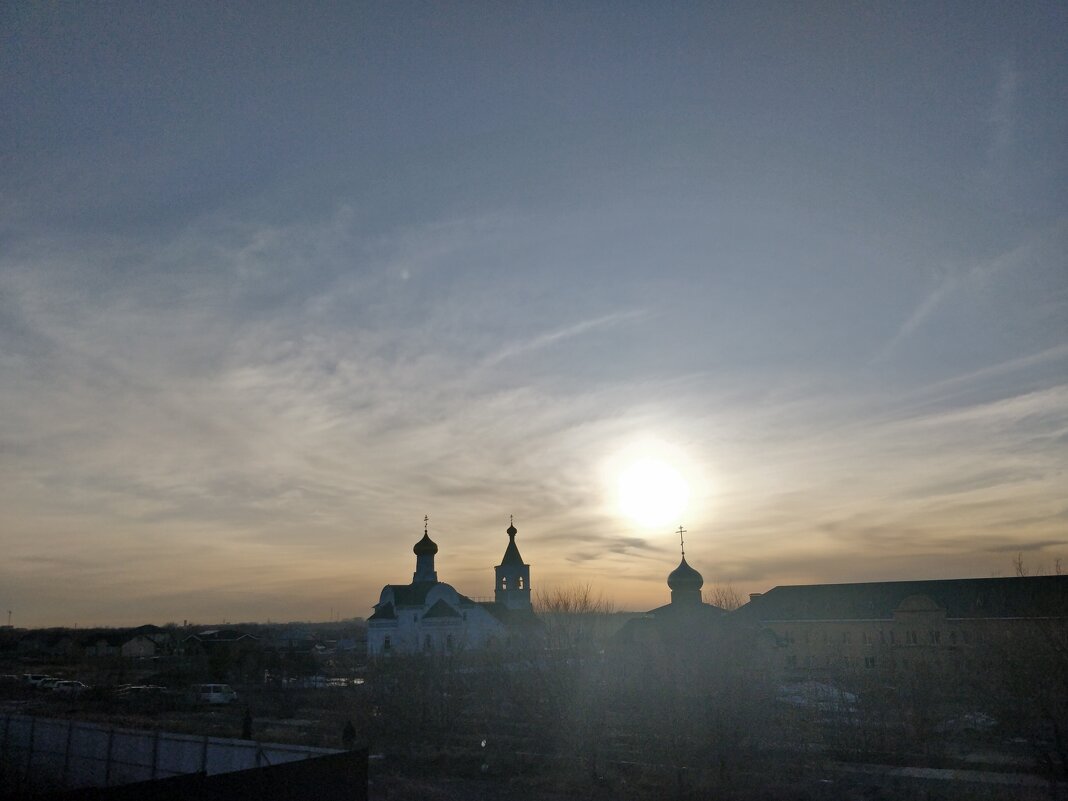Солнце заходит - Андрей Хлопонин Солнце заходит - Андрей Хлопонин