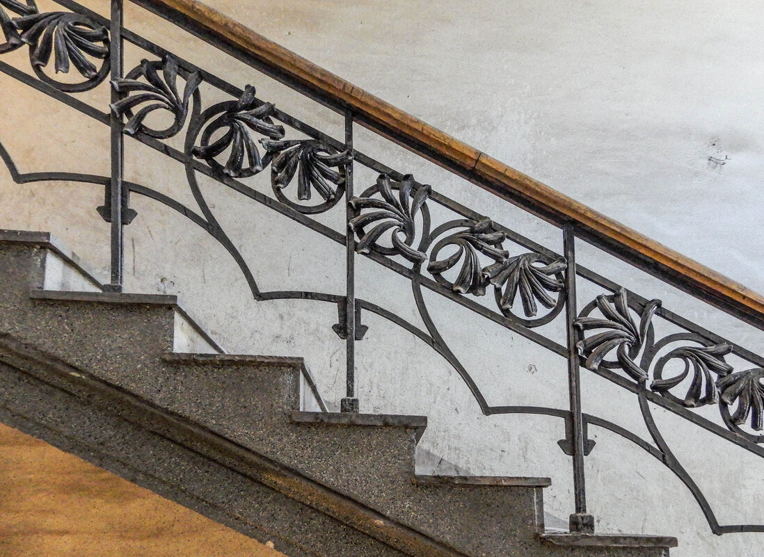 перила лестницы - Сергей Лындин перила лестницы - Сергей Лындин