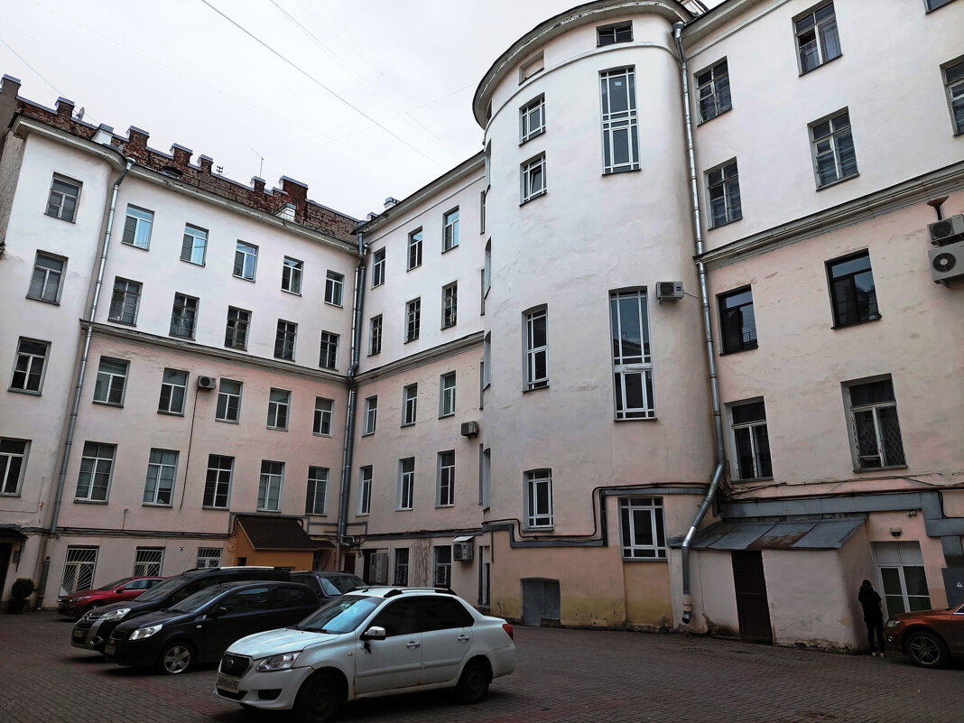 Во дворах ул. Чайковского - Ирина Румянцева Во дворах ул. Чайковского - Ирина Румянцева