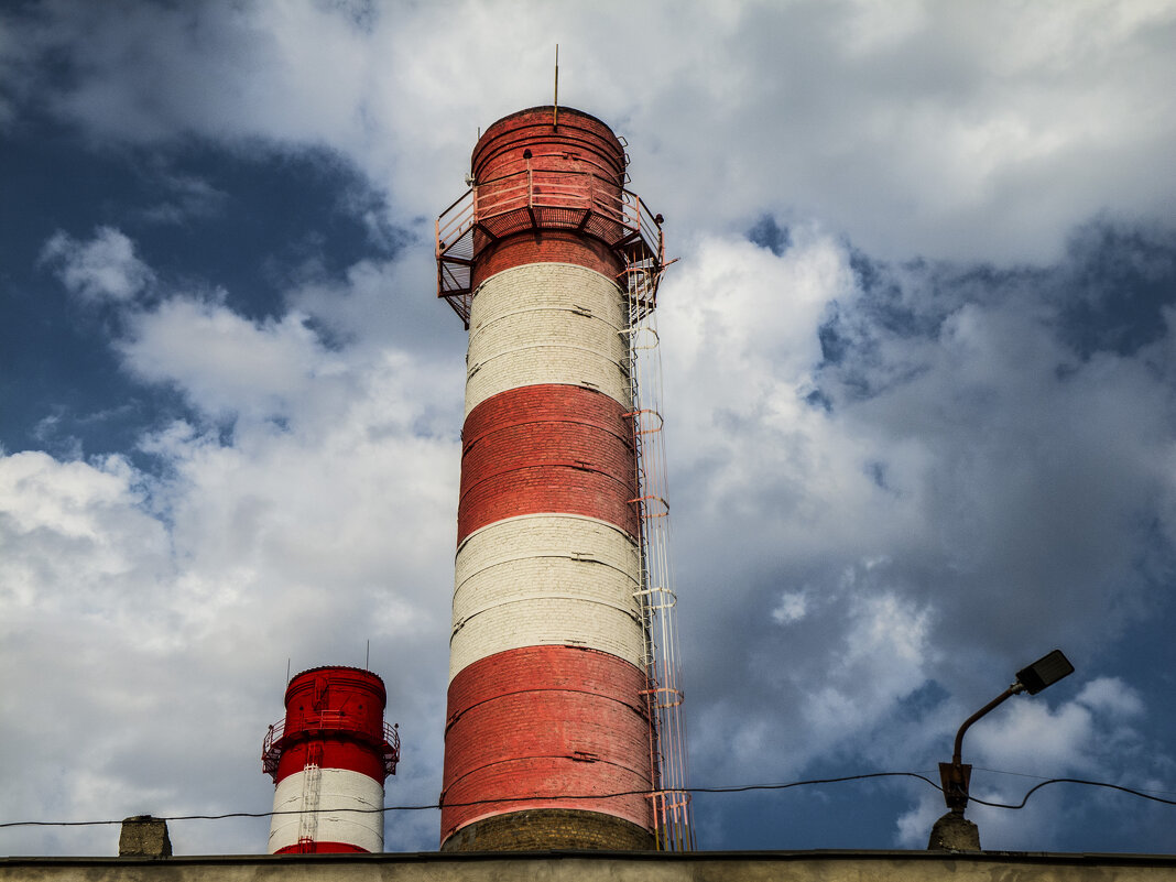 Умопомрачительные трубы & драматичное небо - Коля Лукашов Умопомрачительные трубы & драматичное небо - Коля Лукашов