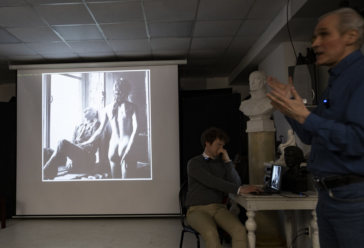 Тема обнажёнки на выставке Леотьева С. - Евгений Тема обнажёнки на выставке Леотьева С. - Евгений