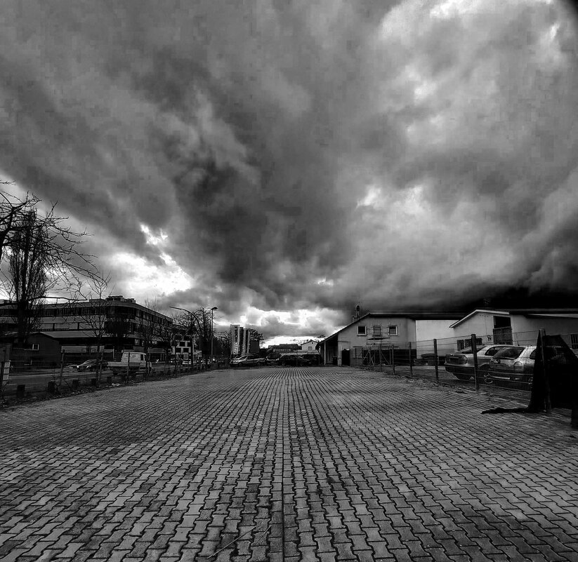 Тревожная перспектива - Сергей Порфирьев Тревожная перспектива - Сергей Порфирьев