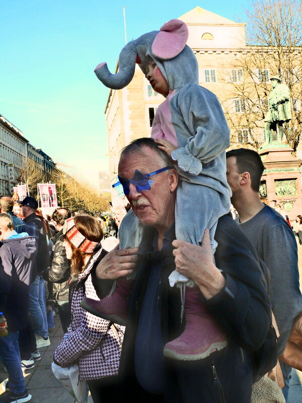 Гости карнавала - 78 - Алексей Кузнецов