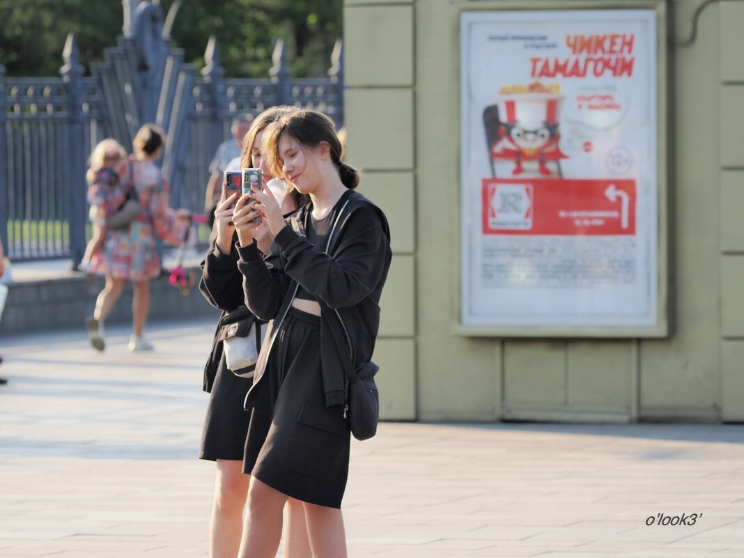 подружки - Олег Лукьянов подружки - Олег Лукьянов