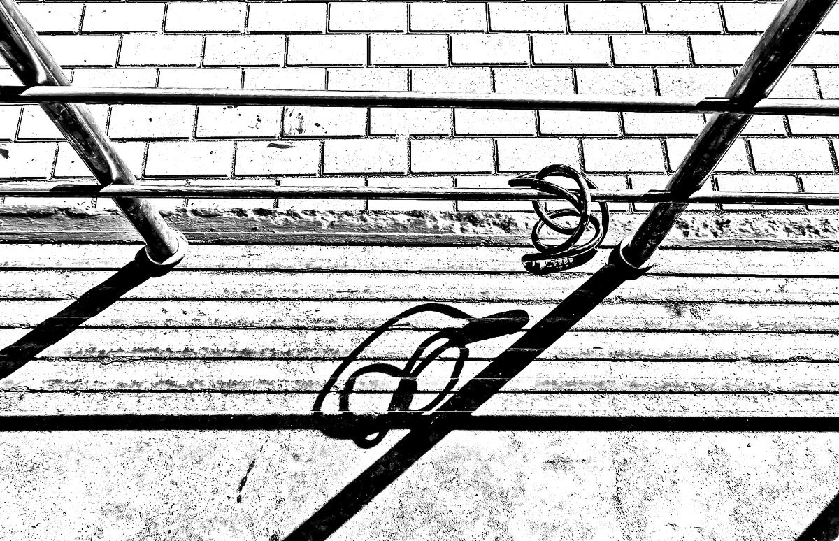 Утренние тени - Валерий Иванович Утренние тени - Валерий Иванович