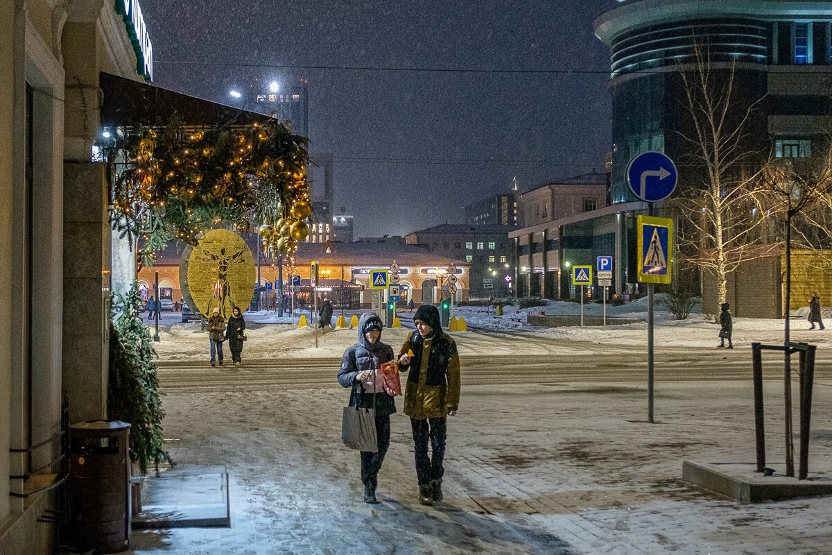 "Тихо с неба падают снежинки..." - Сергей Шатохин 