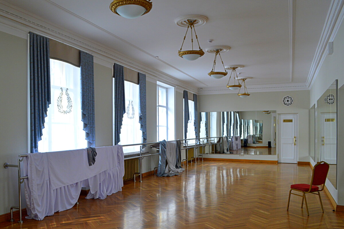 Балетный зал - Татьяна Лютаева Балетный зал - Татьяна Лютаева