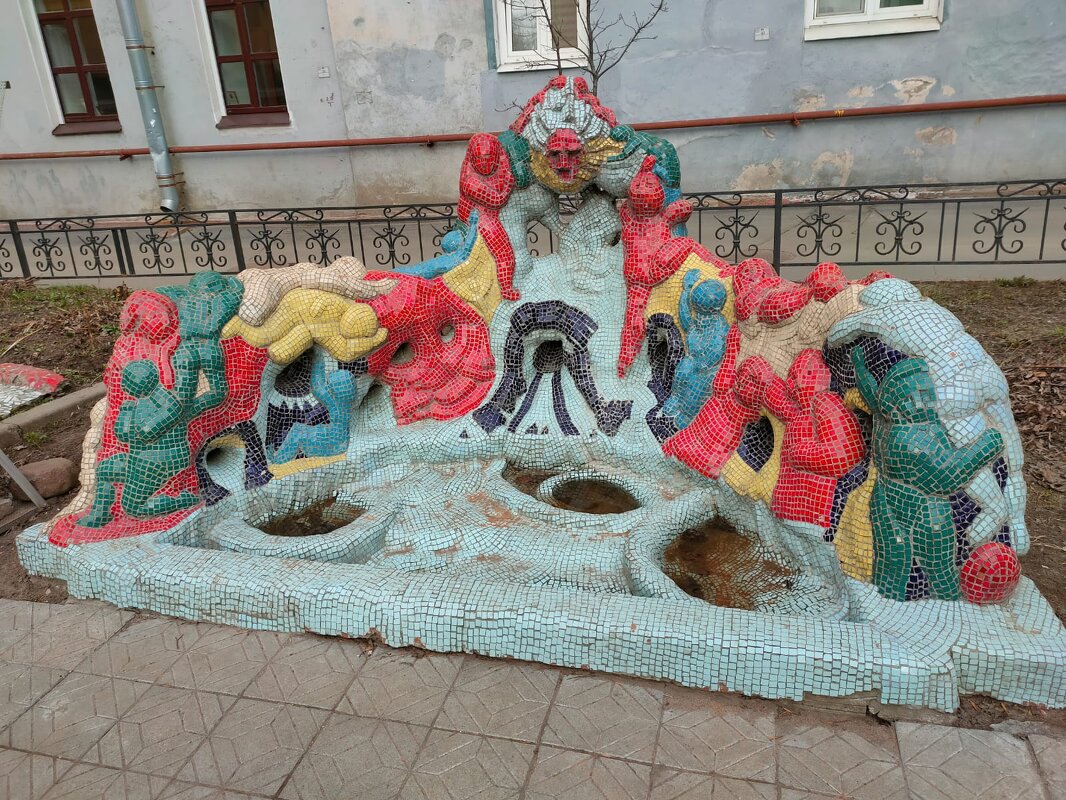 Мозаичный дворик в Санк-Петербурге - Ирэн Мозаичный дворик в Санк-Петербурге - Ирэн