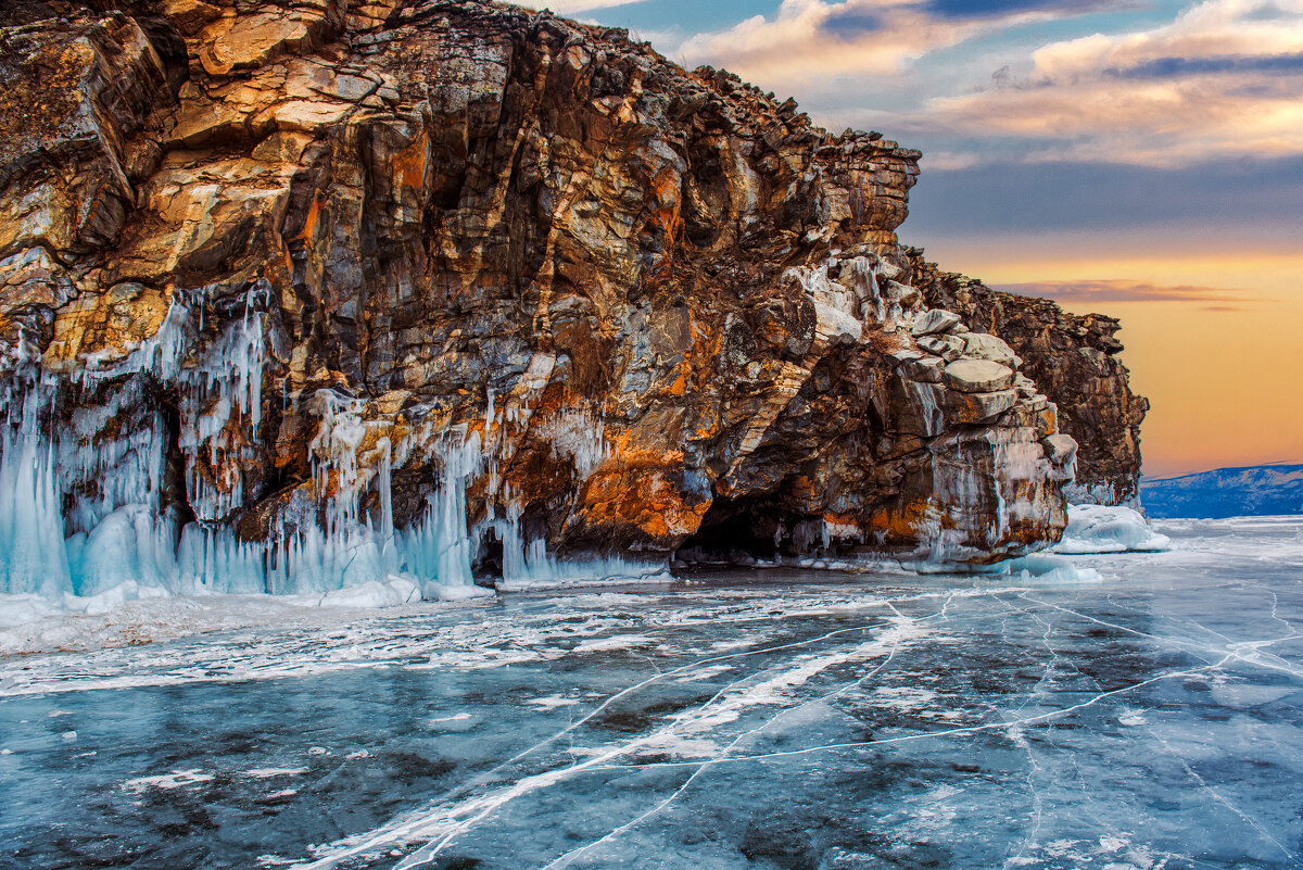 Гранит и лёд - Виктор Садырин Гранит и лёд - Виктор Садырин
