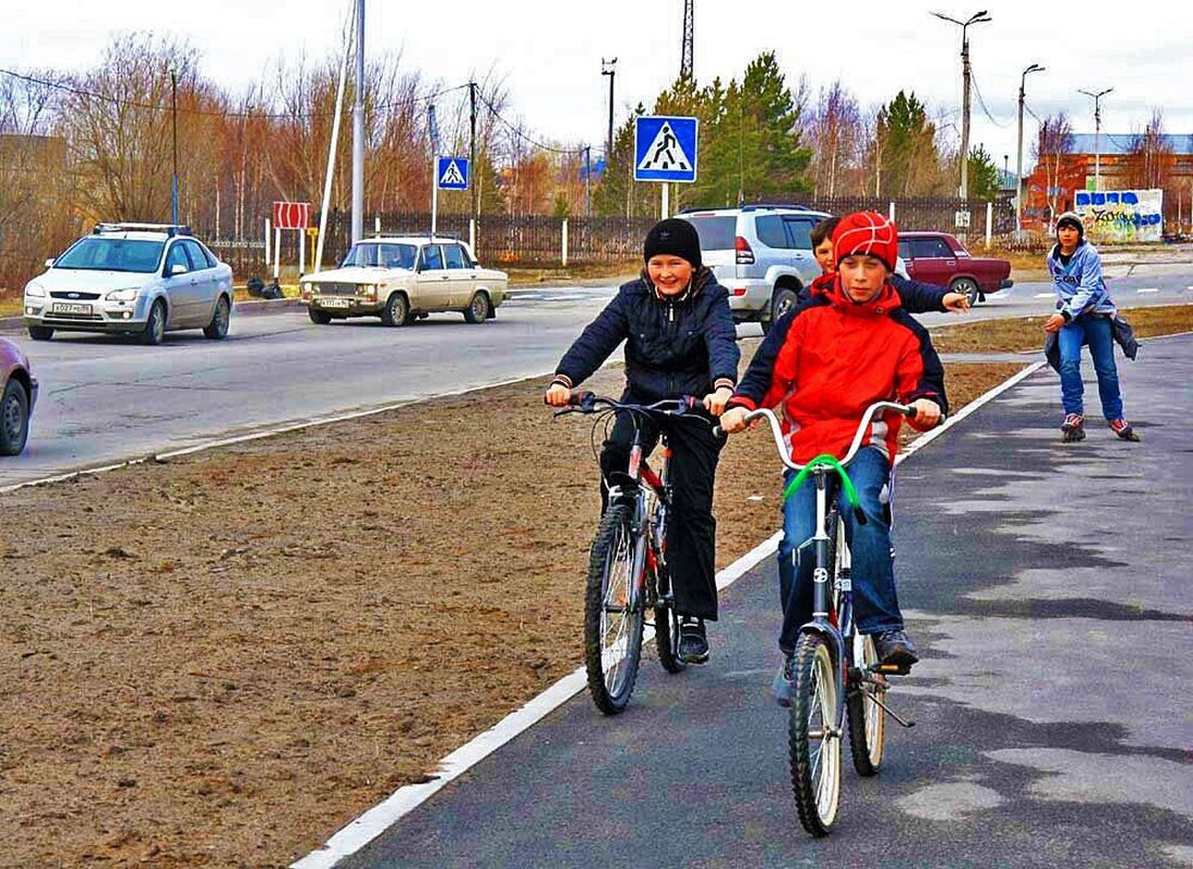 Май...Почти как летом-на великах! - Владимир 