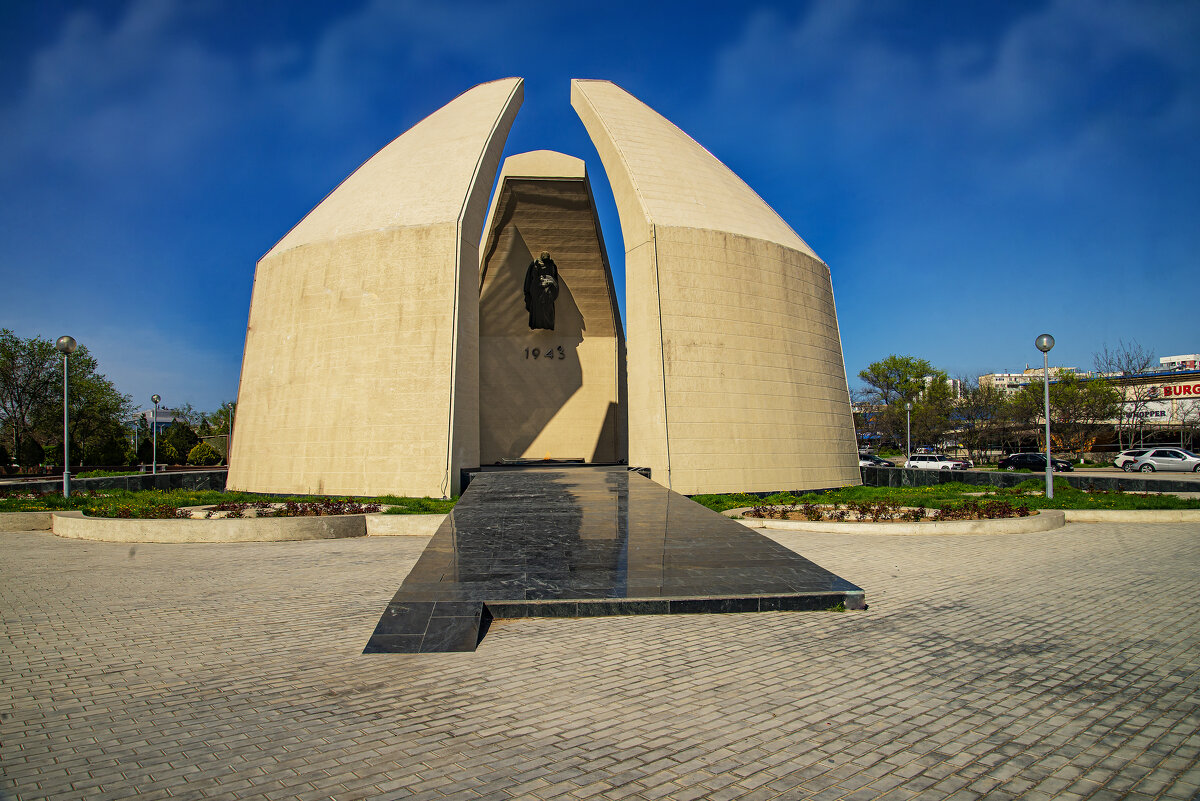 1941-1945 - Анатолий Чикчирный