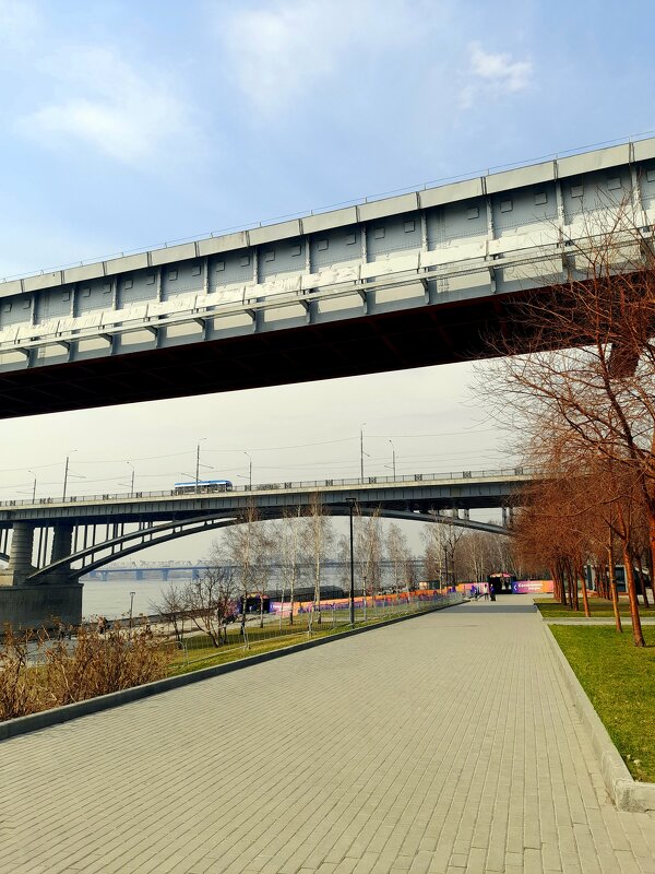 Мосты . Новосибирск . Михайловская набережная .2025 год . - Мила Бовкун Мосты . Новосибирск . Михайловская набережная .2025 год . - Мила Бовкун