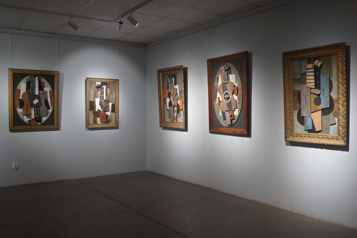 Михаил Трифонов -"ARPEGGIO ROTTO" (ассамбляж) - zavitok *