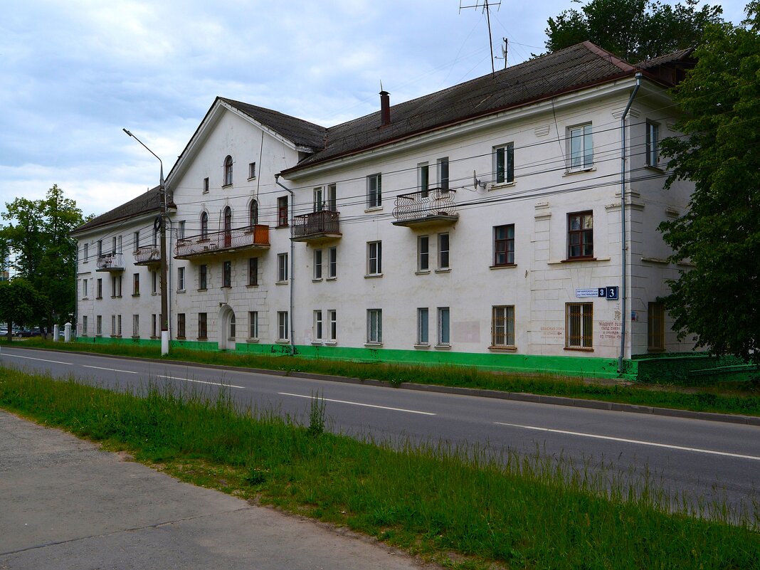 Чебоксары. Дом по ул. Текстильщиков 3. - Пётр Чернега Чебоксары. Дом по ул. Текстильщиков 3. - Пётр Чернега