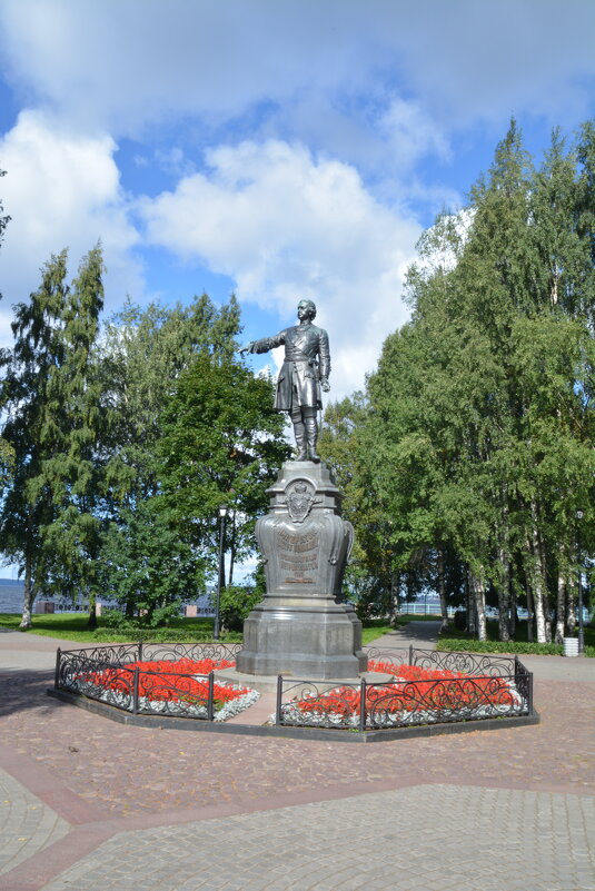 Петрозаводск. Памятник Петру I - Николай Петрозаводск. Памятник Петру I - Николай