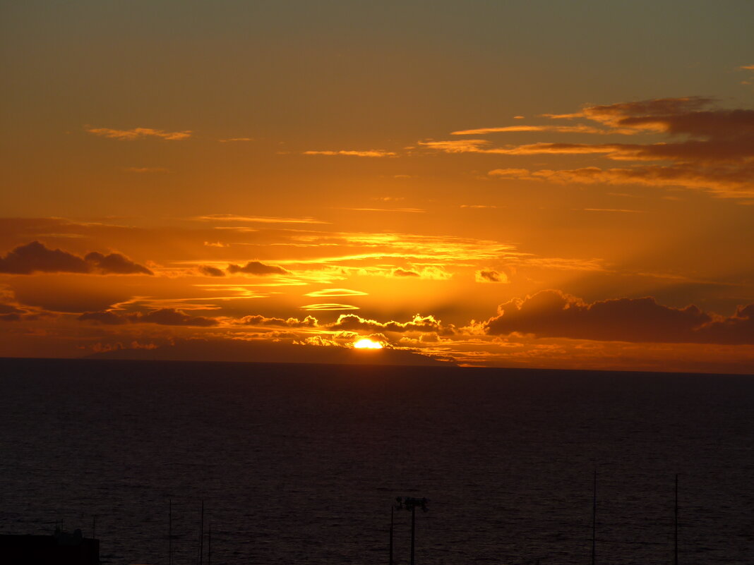 Закат рисует облака - Ольга Лебедева (Беловласова) Закат рисует облака - Ольга Лебедева (Беловласова)