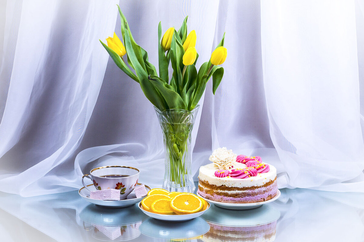 С праздником - Людмила Павловна Крышковец