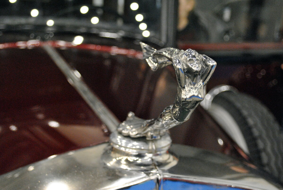 Маскот «Струящаяся богиня» - AleksSPb Лесниченко