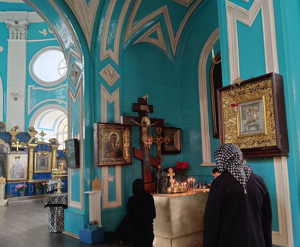 В храме - Мария Васильева