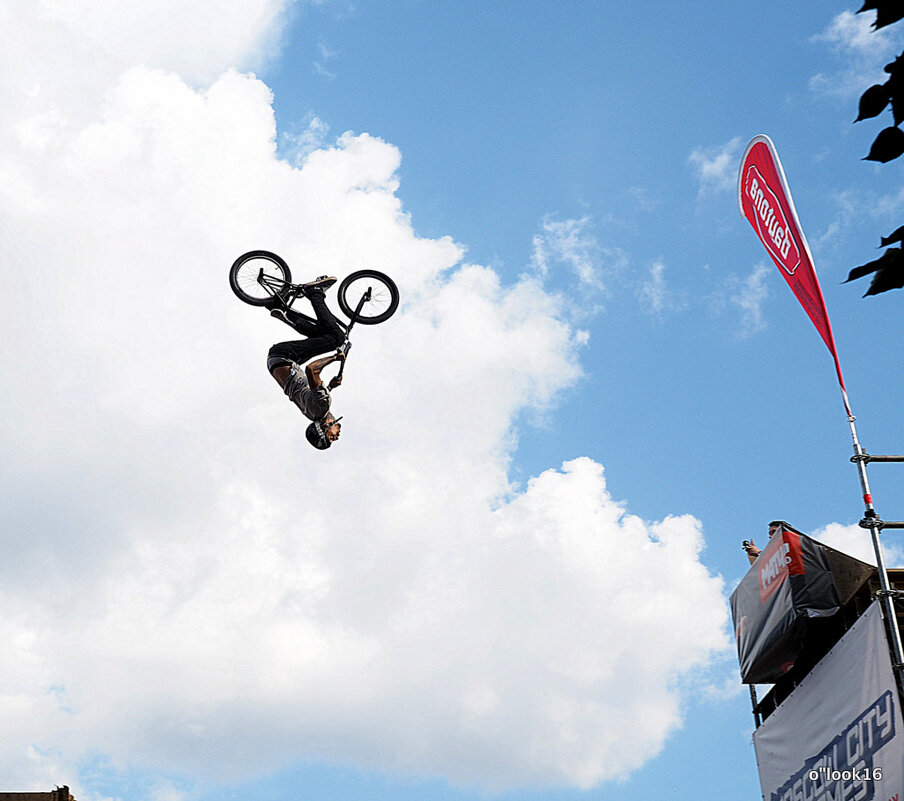 сальто на велике - Олег Лукьянов