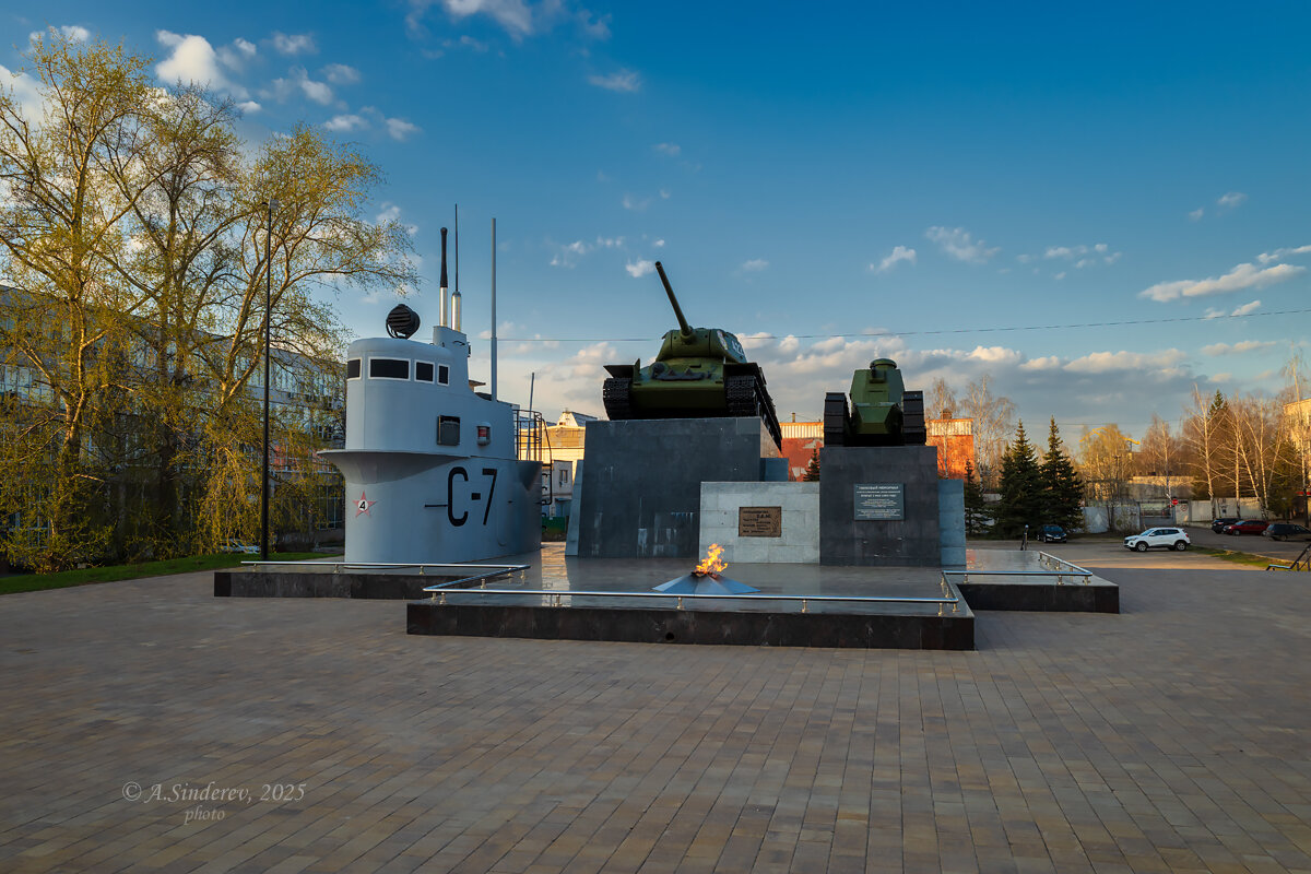Памятник сормовичам танкостроителям в Нижнем Новгороде - Александр Синдерёв