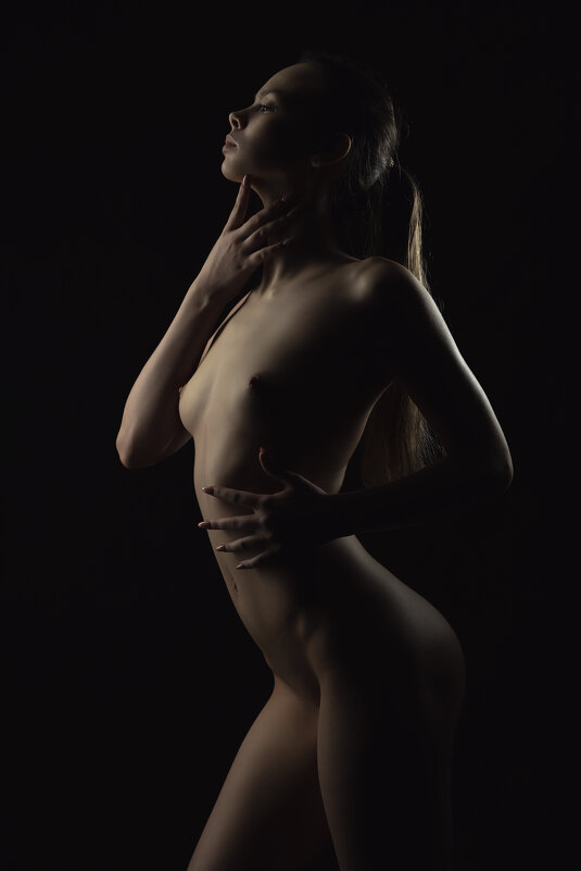 *** - Alexandr Khizhniak