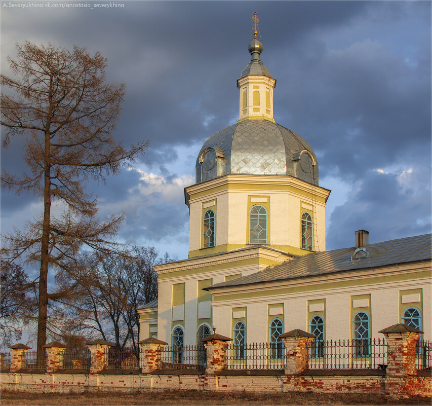Церковь Троицы Живоначальной - Анастасия Северюхина Церковь Троицы Живоначальной - Анастасия Северюхина