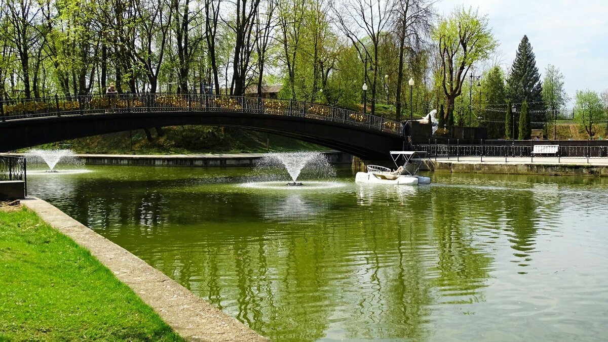 Весенний сад - Милешкин Владимир Алексеевич 