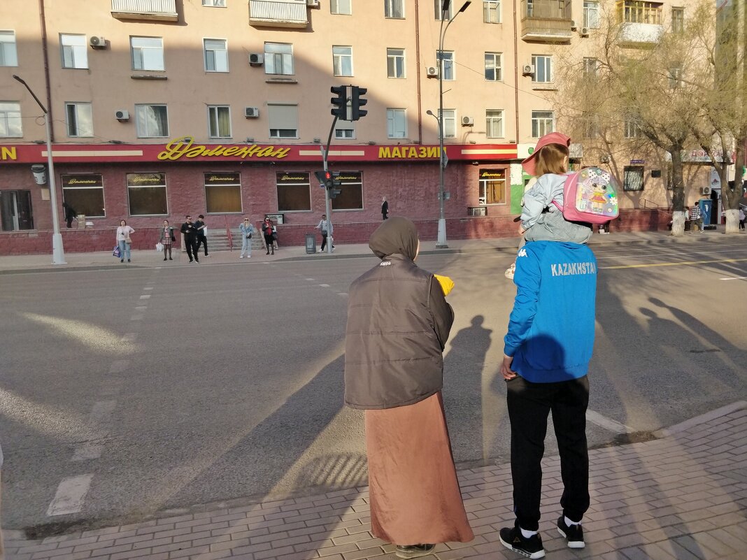 Городская жизнь - Андрей Хлопонин Городская жизнь - Андрей Хлопонин