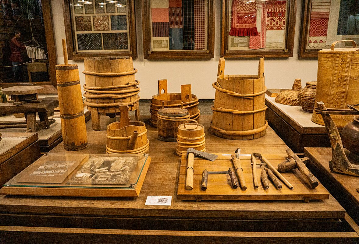 По залам музея - Ирина Соловьёва По залам музея - Ирина Соловьёва