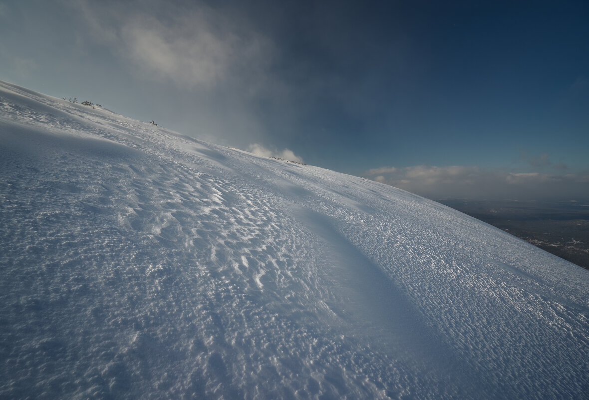 * - Александр Иванов