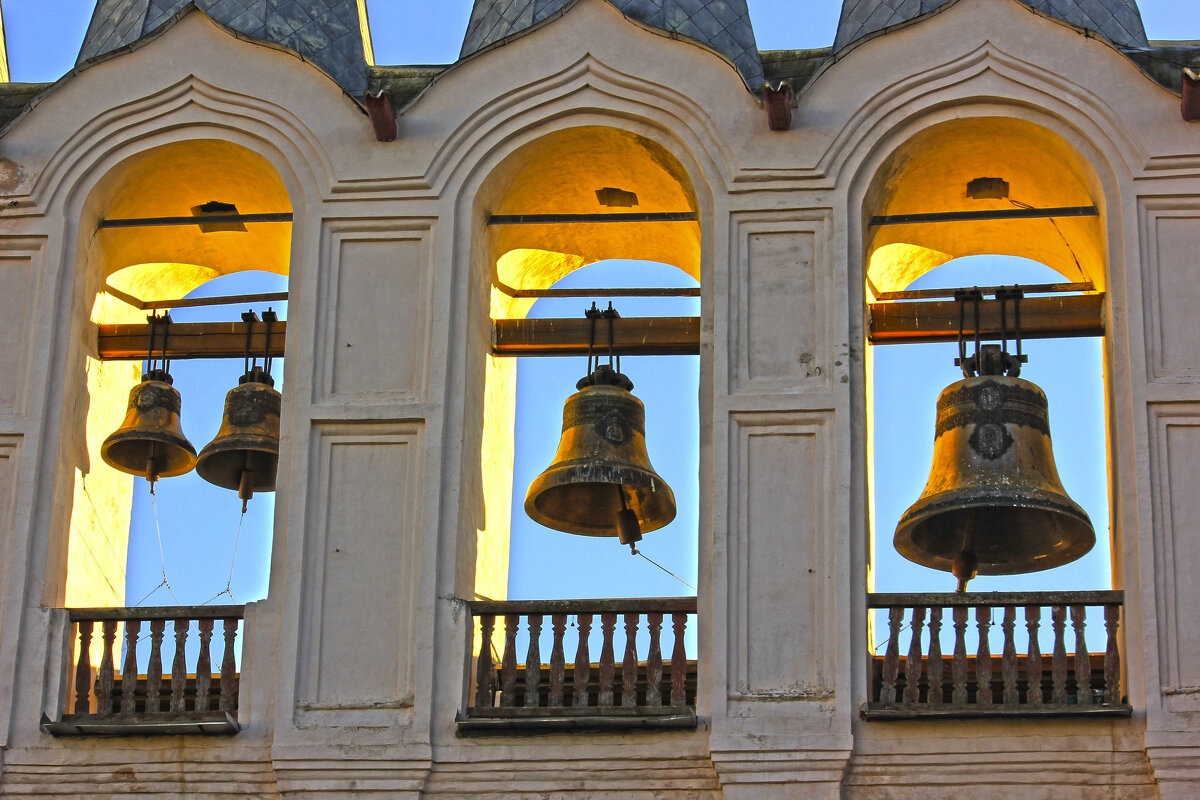 Вечерняя колокольня - Сергей Кочнев