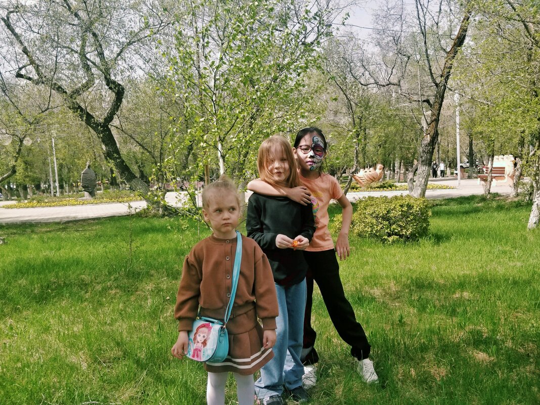 Подружки - Андрей Хлопонин