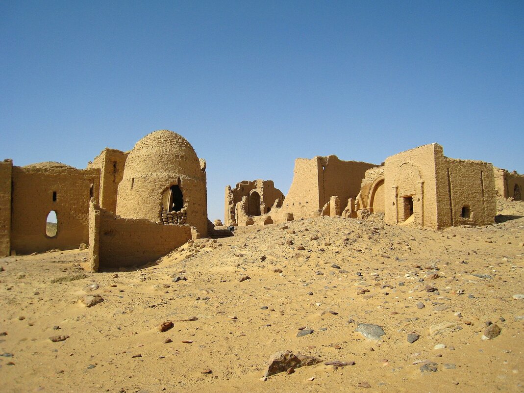 Египетский некрополь Эль Багават. - unix (Илья Утропов)