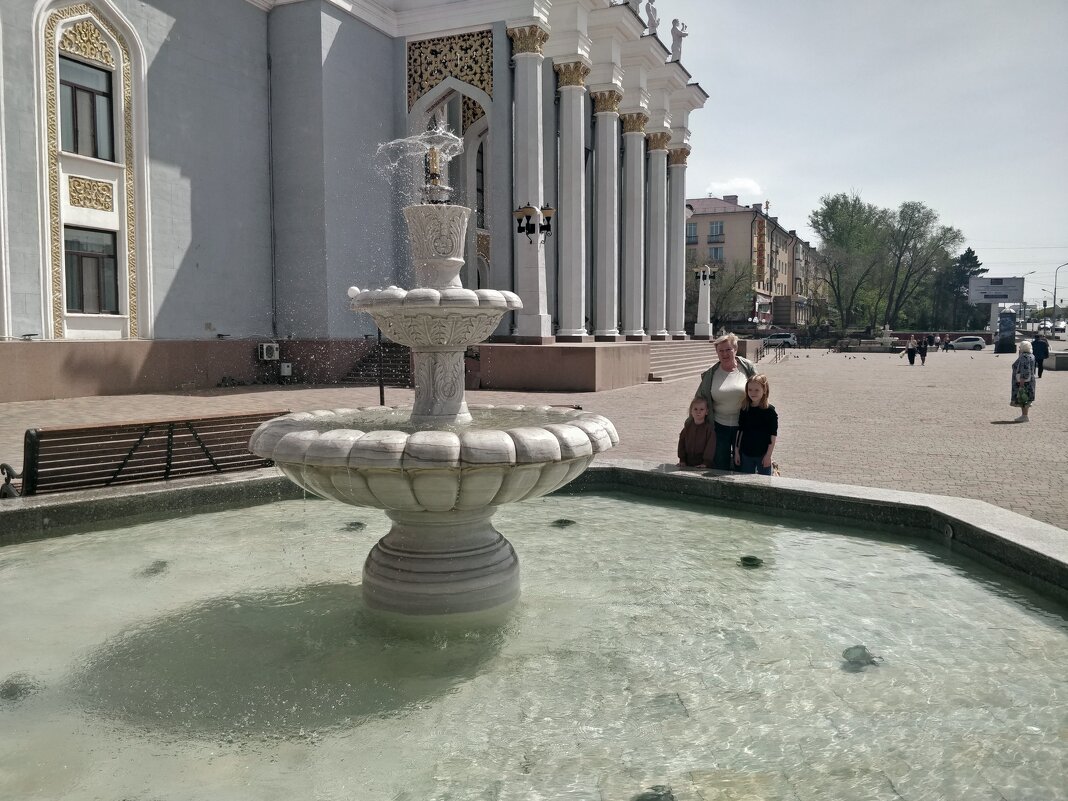 Фонтан счастья - Андрей Хлопонин