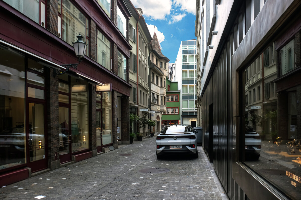 ** - Александр Липовецкий