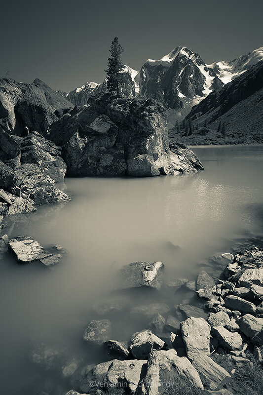 На горном утесе - Вениамин Скородумов На горном утесе - Вениамин Скородумов