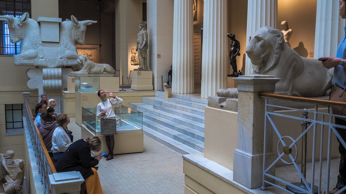 Зарисовка из Музея - юрий поляков Зарисовка из Музея - юрий поляков