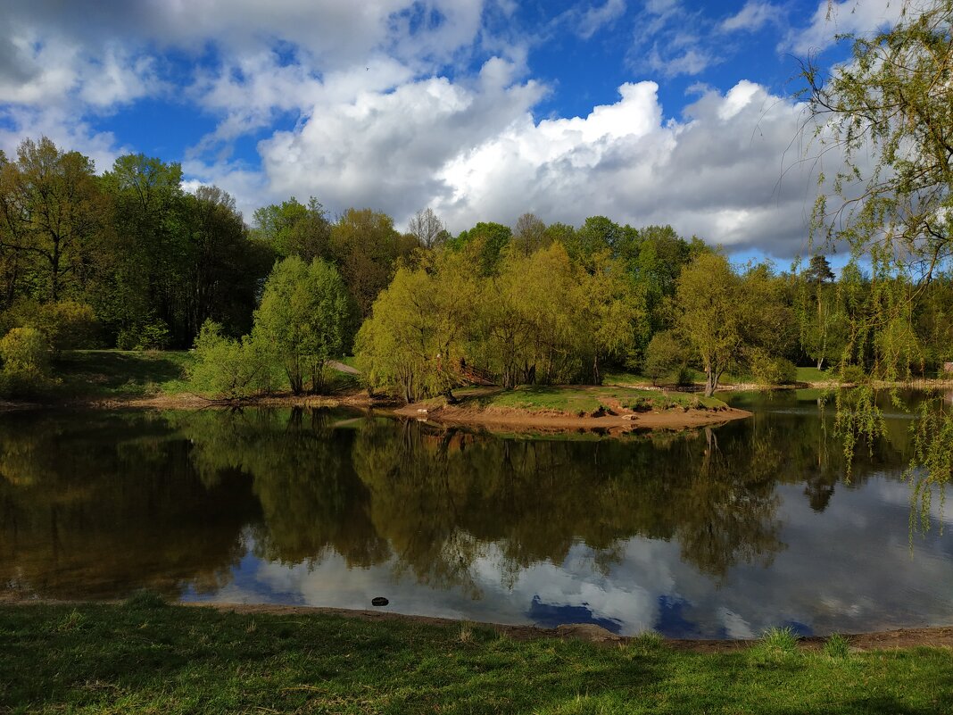 Провожая апрель - Андрей Лукьянов