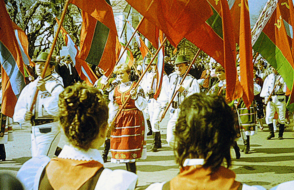 СССР. Ужгород. 1 мая 1986 год - Татьяна Лютаева
