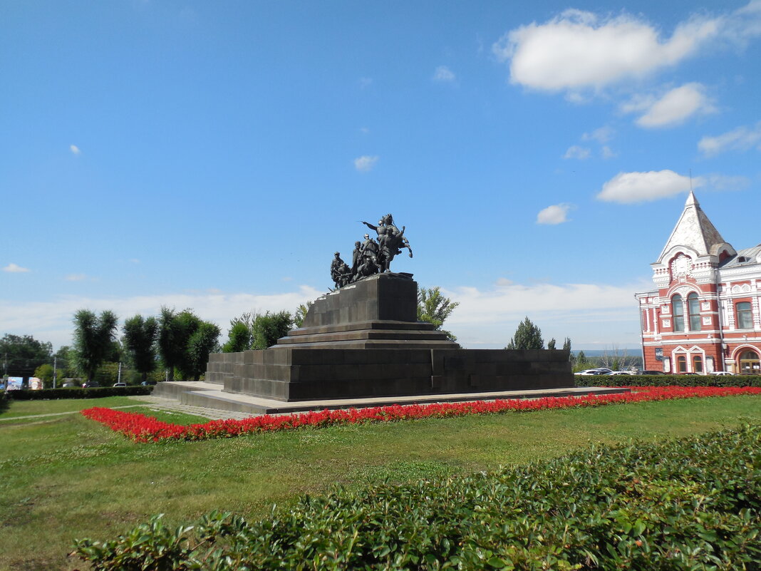 Самара. Памятник В.И. Чапаеву - Надежда Самара. Памятник В.И. Чапаеву - Надежда
