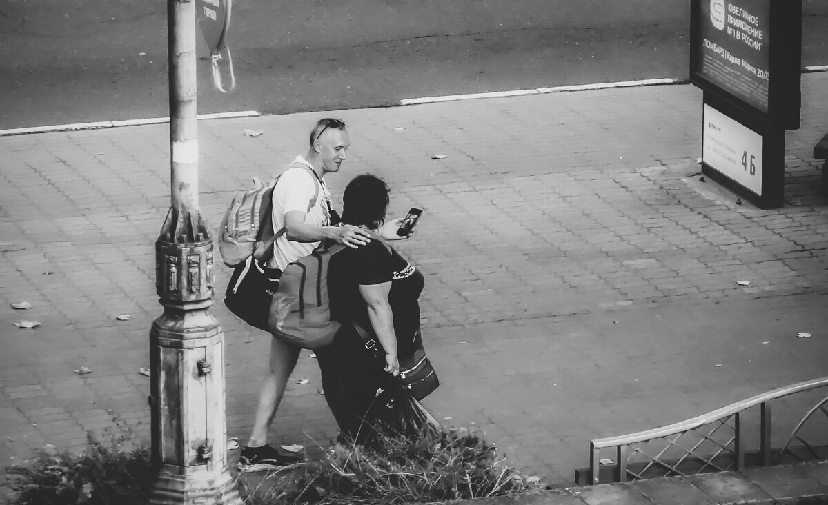 Ты вся — одно сплошное достоинство. (чб) - Сергей Царёв