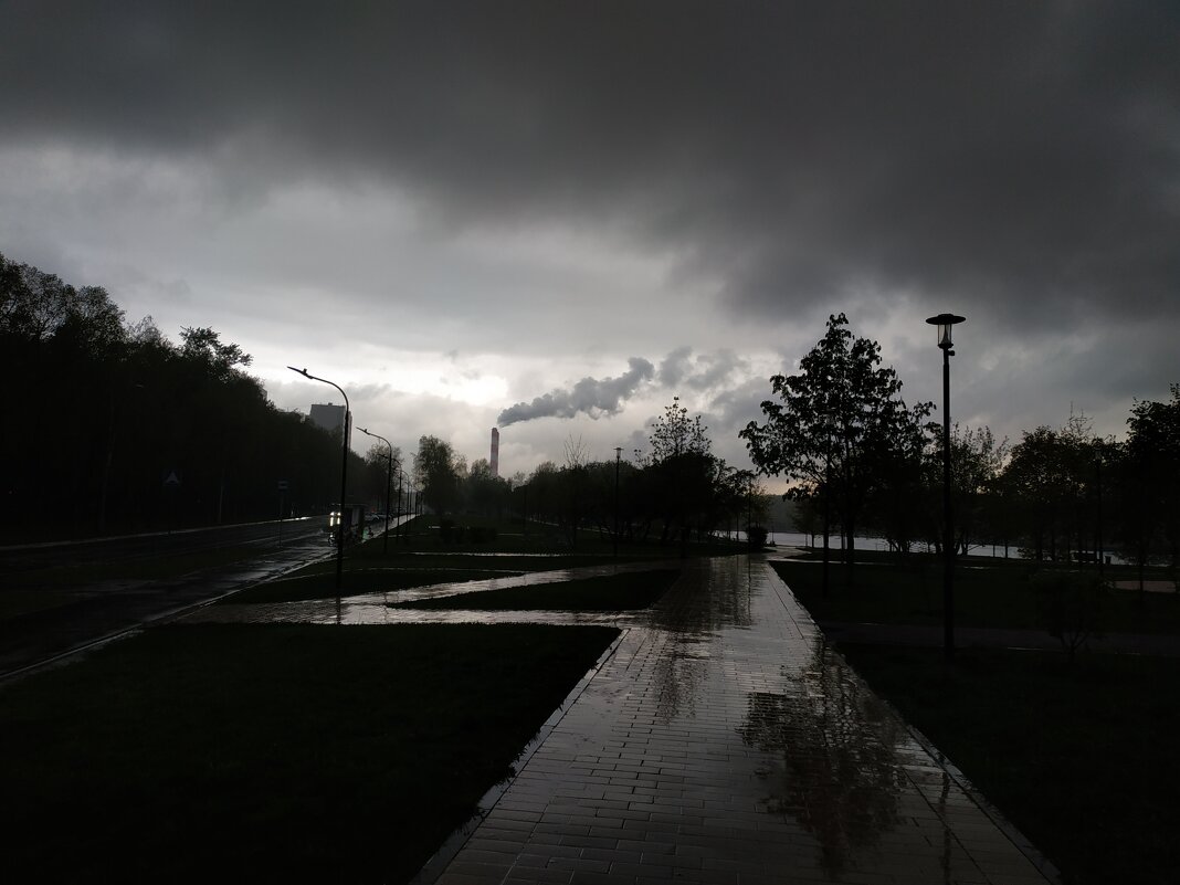 Мой Первомай. Зато на "железном коне":-) - Андрей Лукьянов Мой Первомай. Зато на "железном коне":-) - Андрей Лукьянов