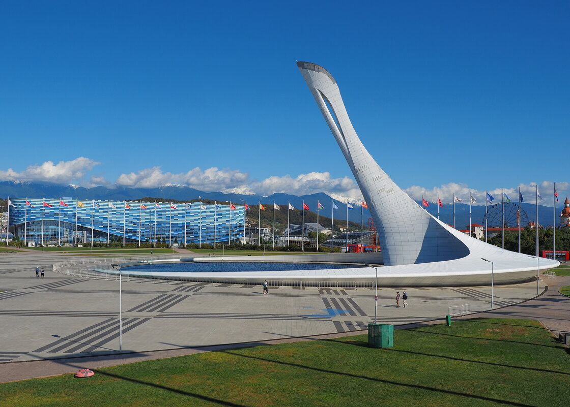 Чаша Олимпийского огня в Олимпийском парке Сочи - Евгений Седов Чаша Олимпийского огня в Олимпийском парке Сочи - Евгений Седов