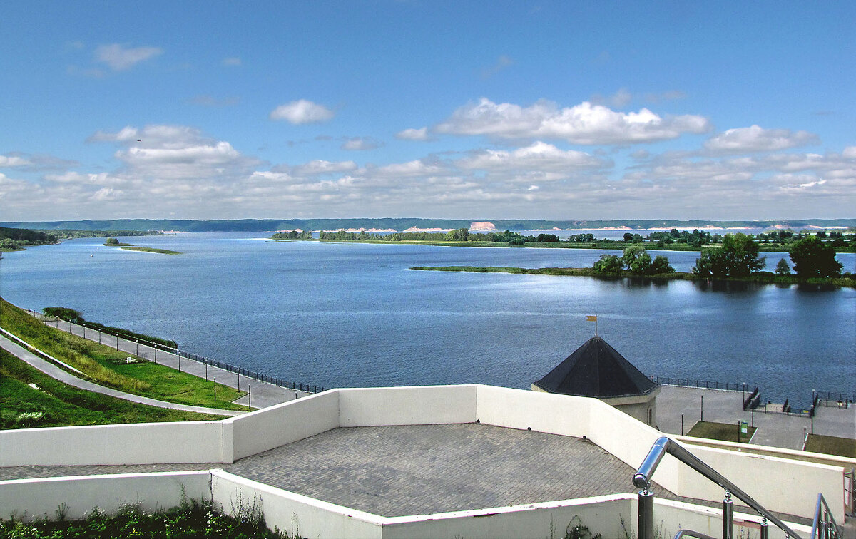 Вид на Волгу (Куйбышевское водохранилище) от городища Булгар - Александр Ильчевский Вид на Волгу (Куйбышевское водохранилище) от городища Булгар - Александр Ильчевский